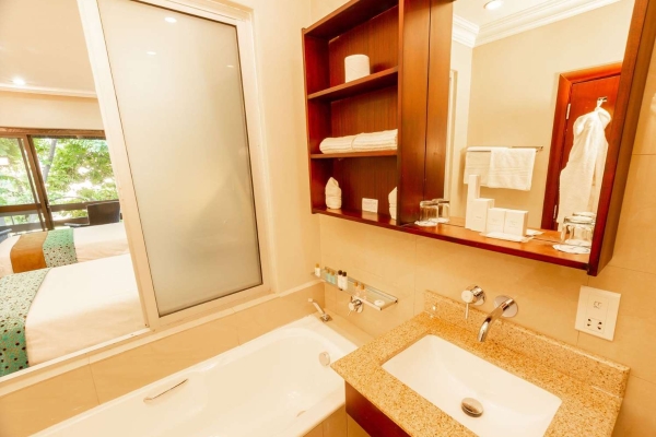 Hotel AZAMBEZI RIVER LODGE (Victoria Falls)